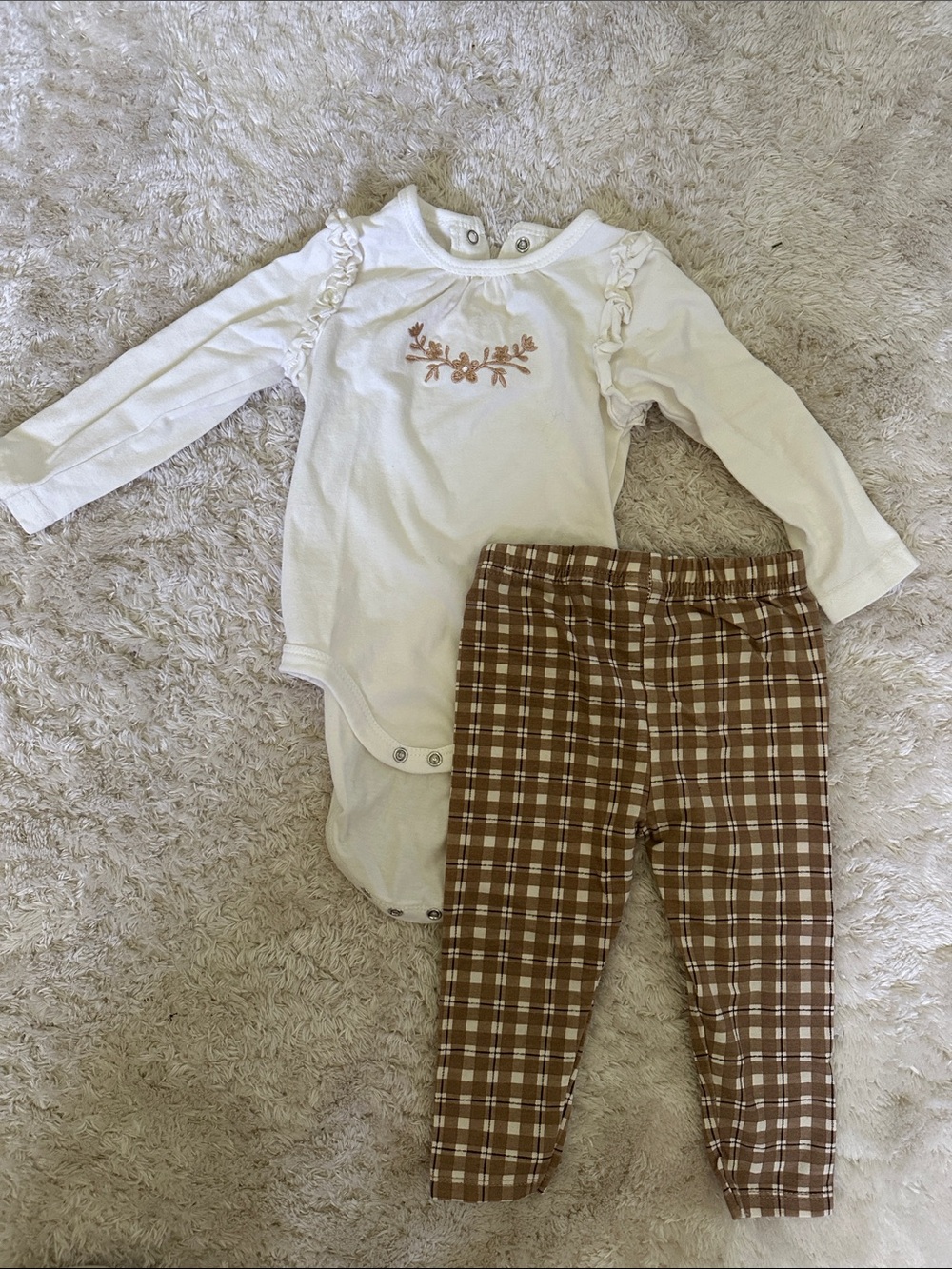 Rachel Zoe 6-9M Cream Ruffle Long-Sleeve Bodysuit with Brown Plaid Pants